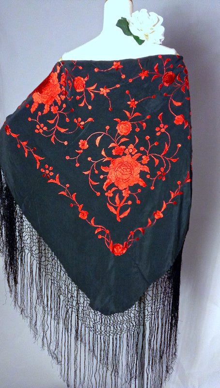 オーダーフラメンコ 衣装from spain!手刺繍 シルク マントン ブラック 黒ｘ赤 刺繍